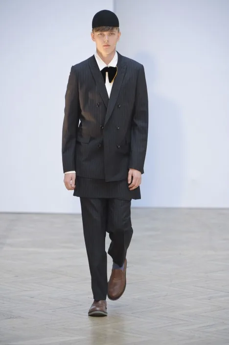 コムデギャルソンオムプリュス 2010春夏 LOOK 17