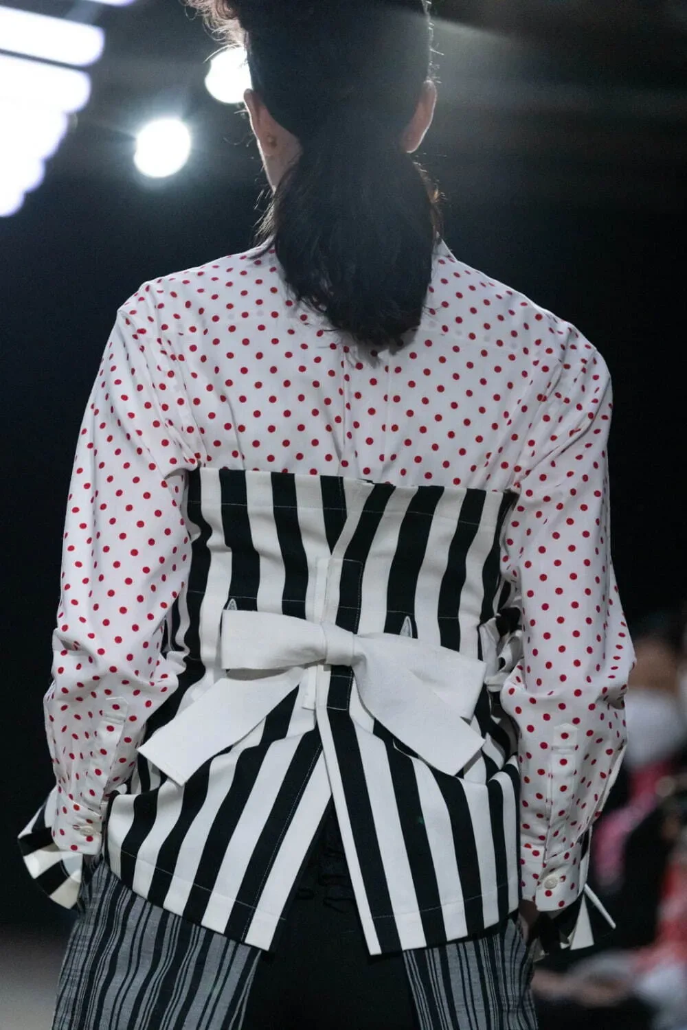 タオ 2023年春夏 LOOK 11 / VIEW 3