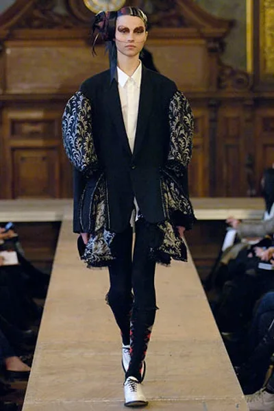 コムデギャルソン 2006秋冬 LOOK 10