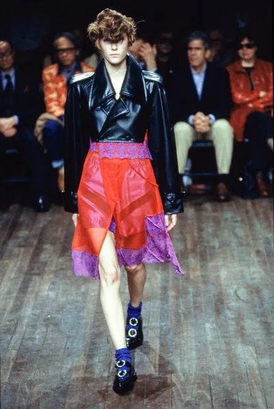 コムデギャルソン 2001秋冬 LOOK 33