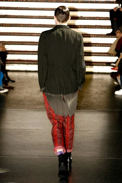 コムデギャルソンオムプリュス 2008秋冬 LOOK 25 / VIEW 3