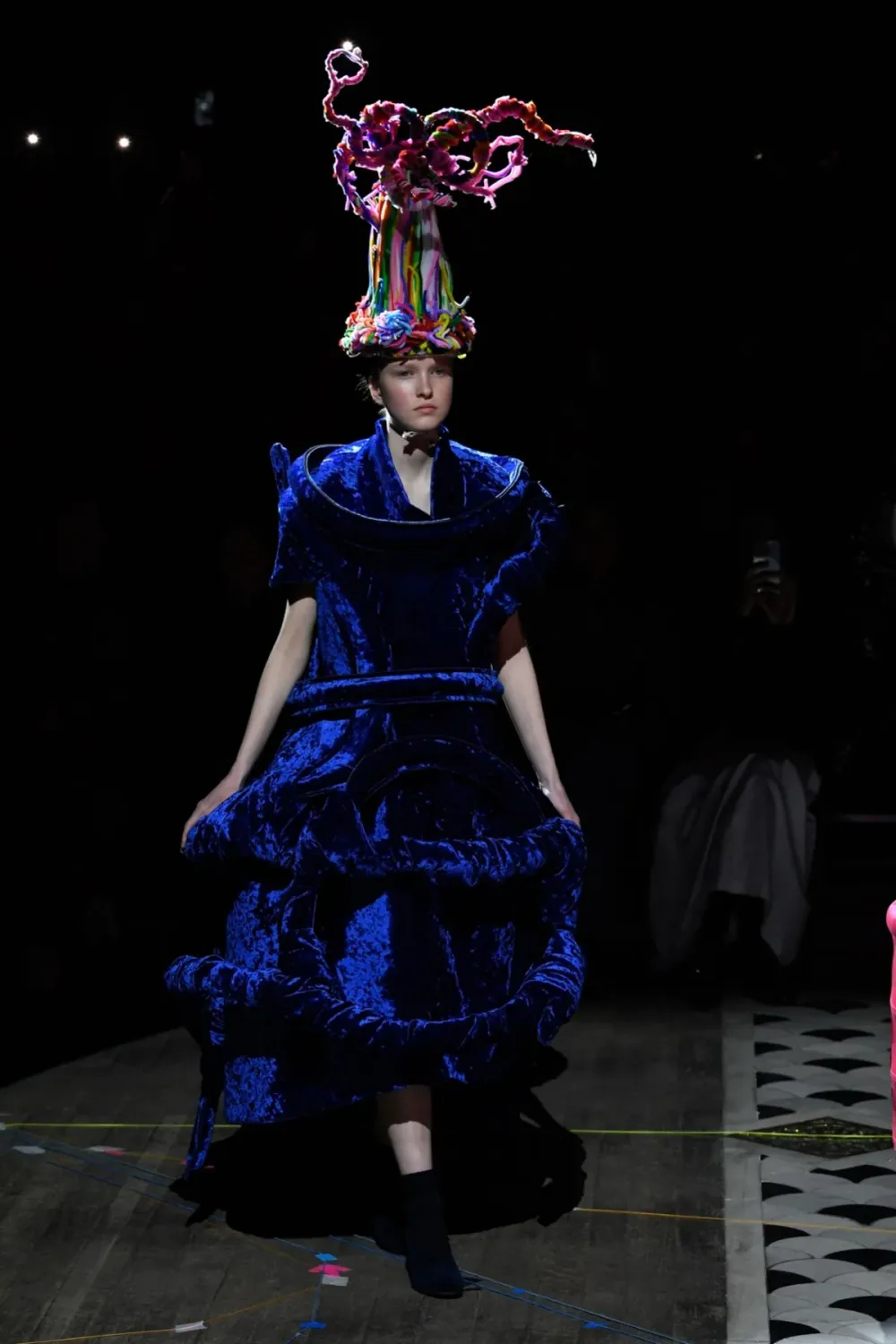 コムデギャルソン 2023年秋冬 LOOK 25