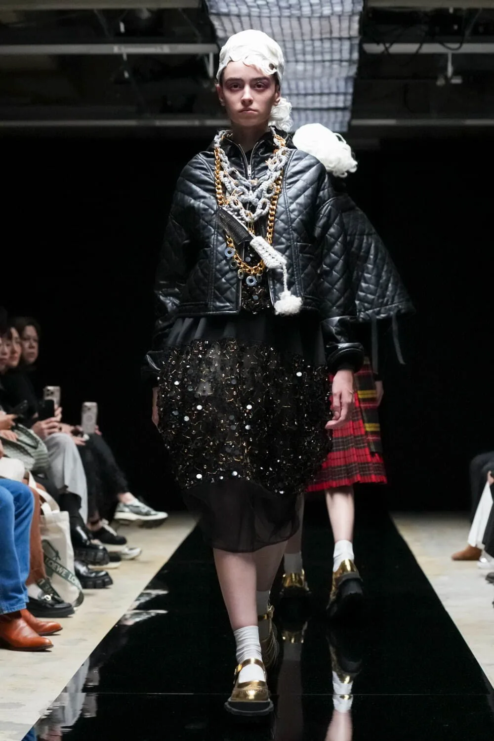 タオ 2025年秋冬 LOOK 19