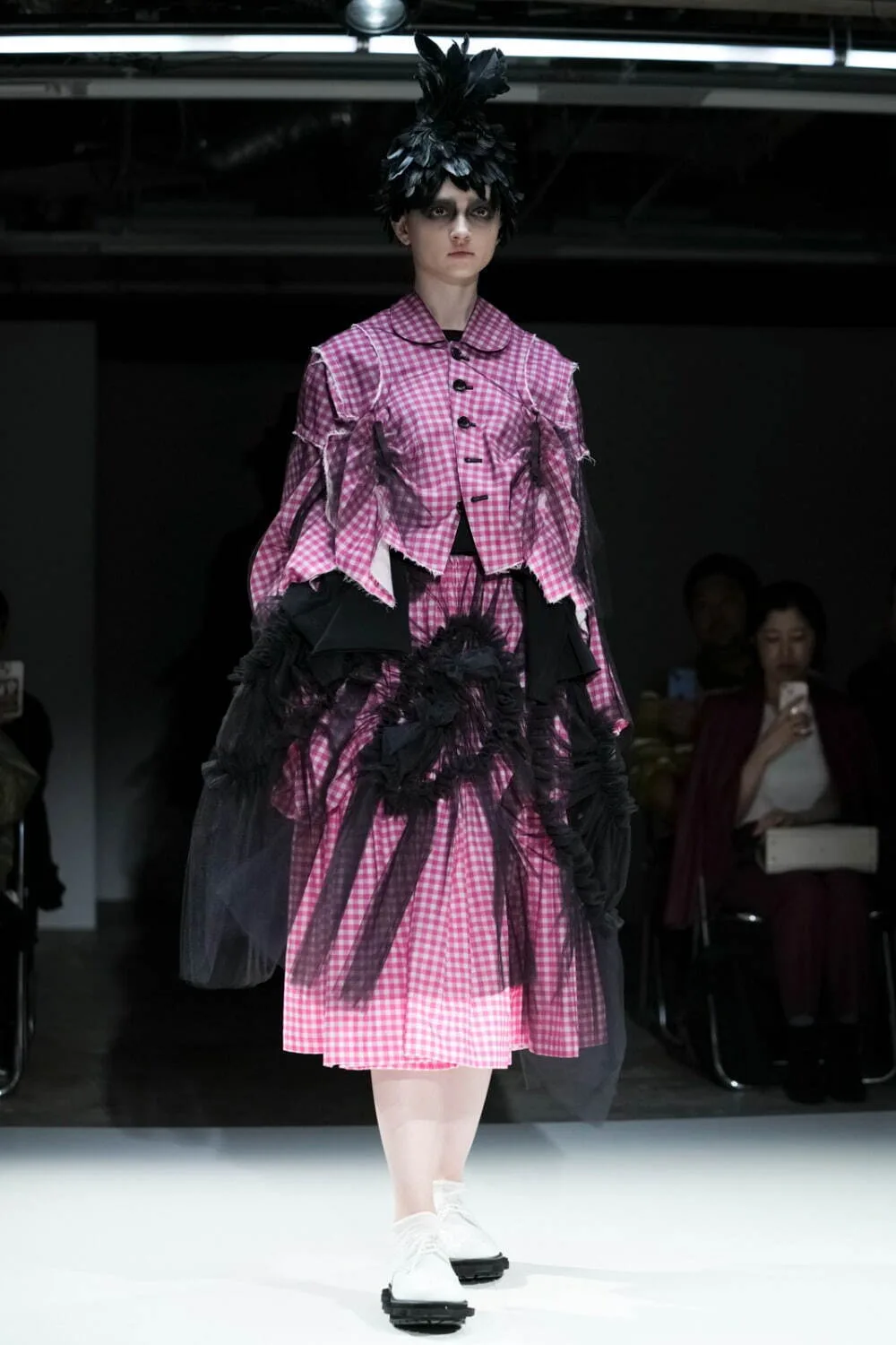 タオ 2025年春夏 LOOK 2