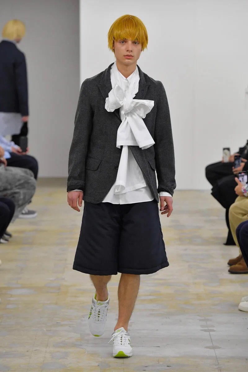 コムデギャルソンシャツ 2021年秋冬 LOOK 2