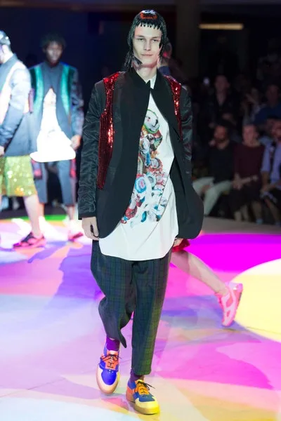 コムデギャルソンオムプリュス 2018春夏 LOOK 10