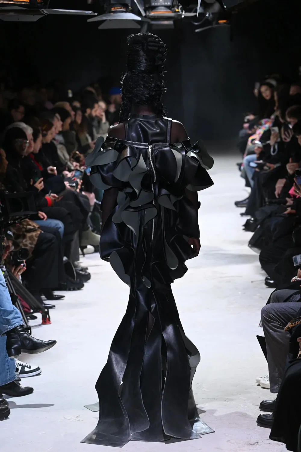 コムデギャルソン 2024年秋冬 LOOK 17 / VIEW 3