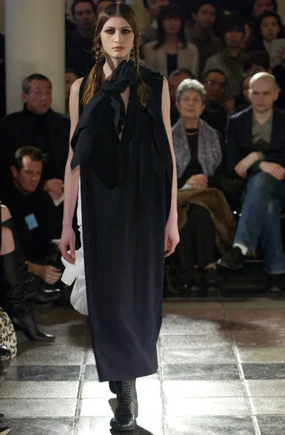 コムデギャルソン 2003秋冬 LOOK 18