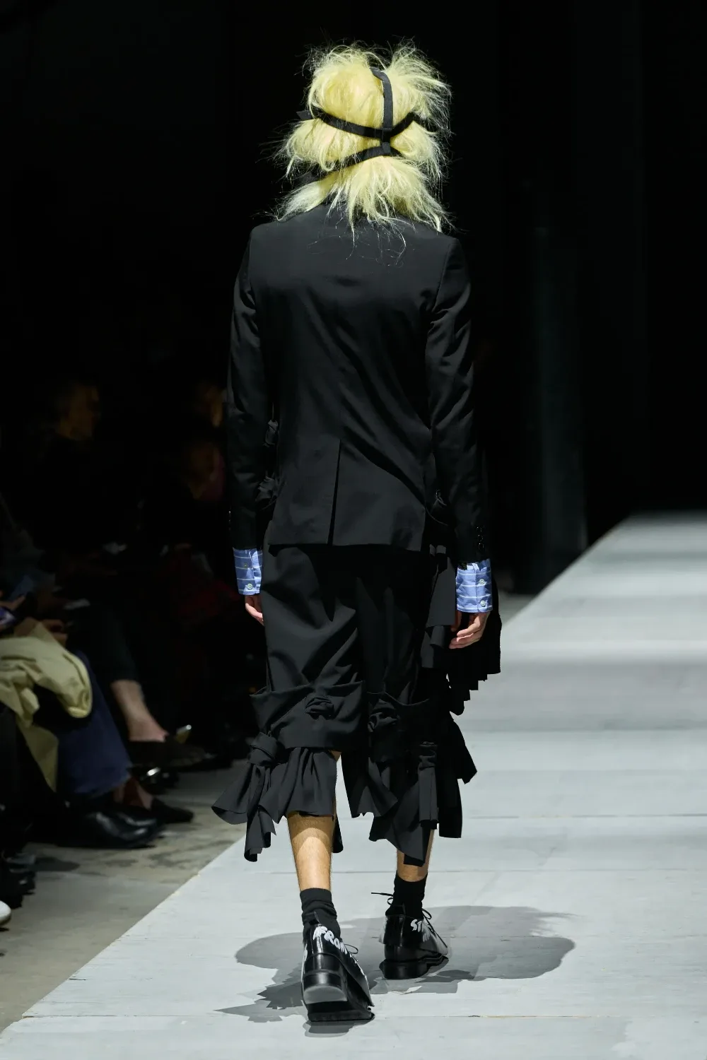 コムデギャルソンオムプリュス 2026年秋冬 LOOK 25 / VIEW 4