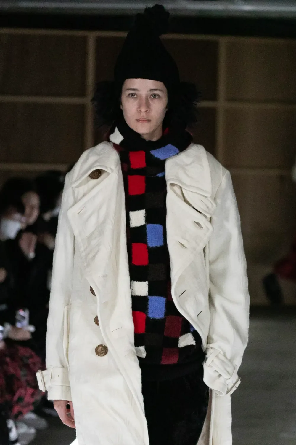 タオ 2023年秋冬 LOOK 16 / VIEW 2