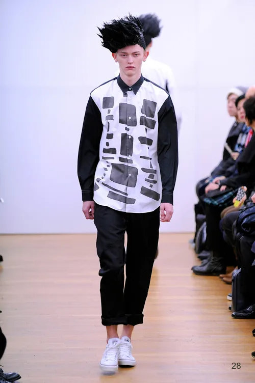 コムデギャルソンシャツ 2015秋冬 LOOK 28