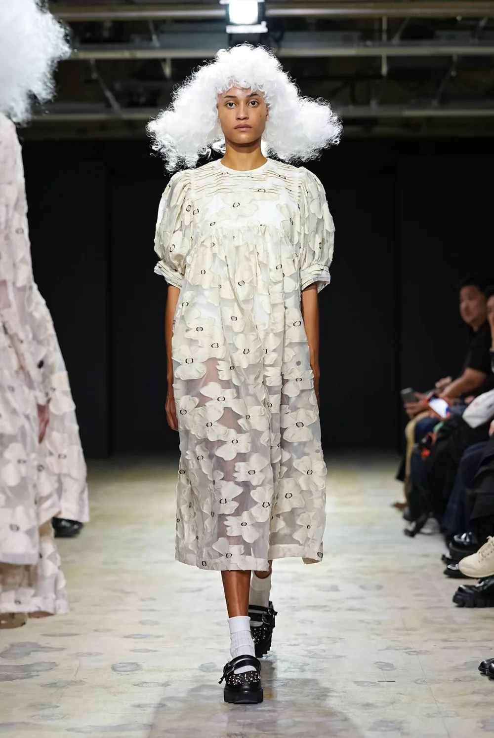 タオ 2027年春夏 LOOK 17