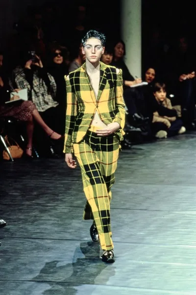 コムデギャルソン 2000秋冬 LOOK 7