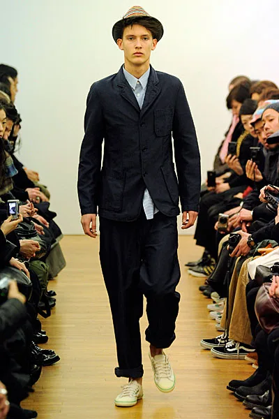 コムデギャルソンシャツ 2010秋冬 LOOK 28