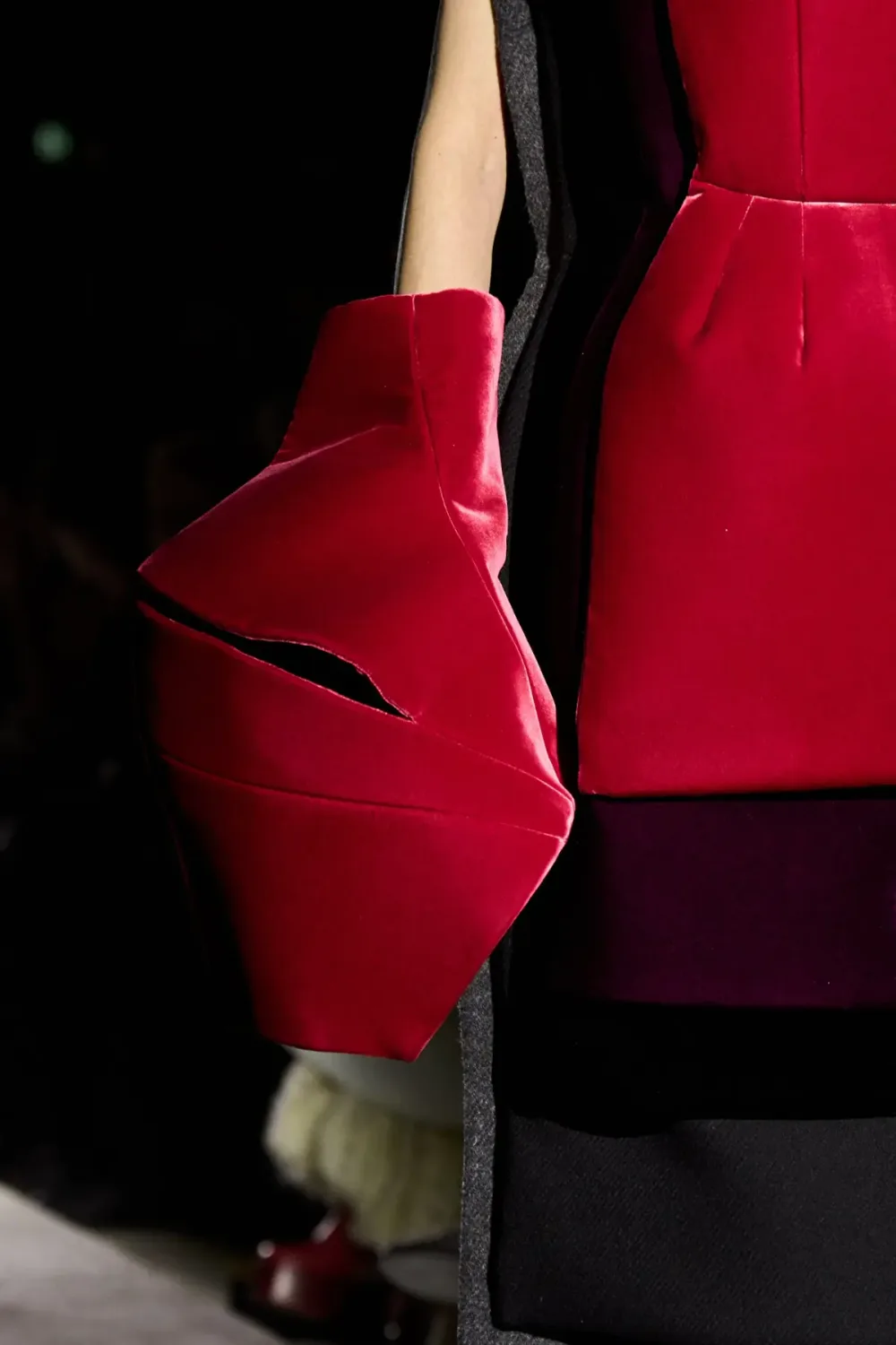 コムデギャルソン 2025年秋冬 LOOK 6 / VIEW 3