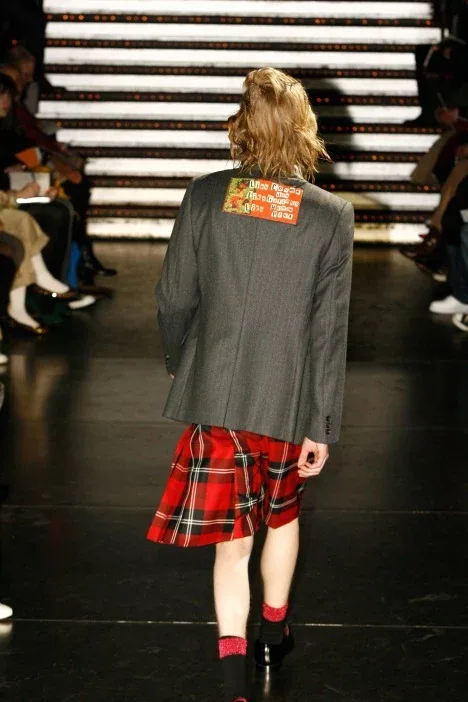 コムデギャルソンオムプリュス 2008秋冬 LOOK 4 / VIEW 3
