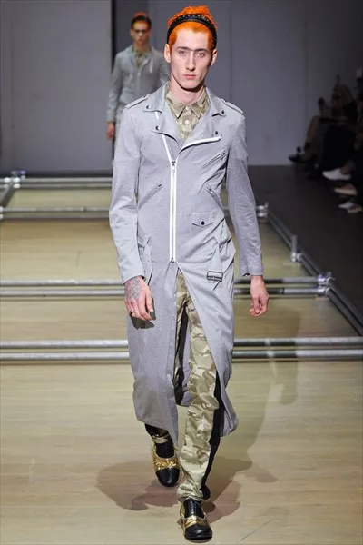 コムデギャルソンオムプリュス 2013春夏 LOOK 2