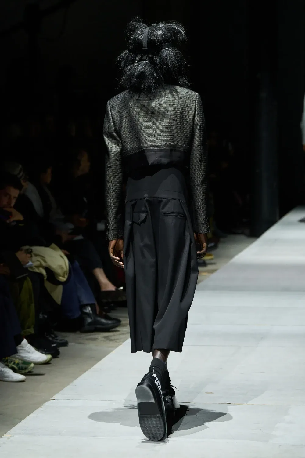 コムデギャルソンオムプリュス 2026年秋冬 LOOK 9 / VIEW 5