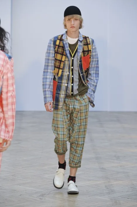 コムデギャルソンオムプリュス 2010春夏 LOOK 32