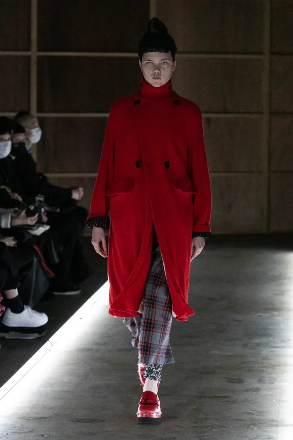 タオ 2023年秋冬 LOOK 25