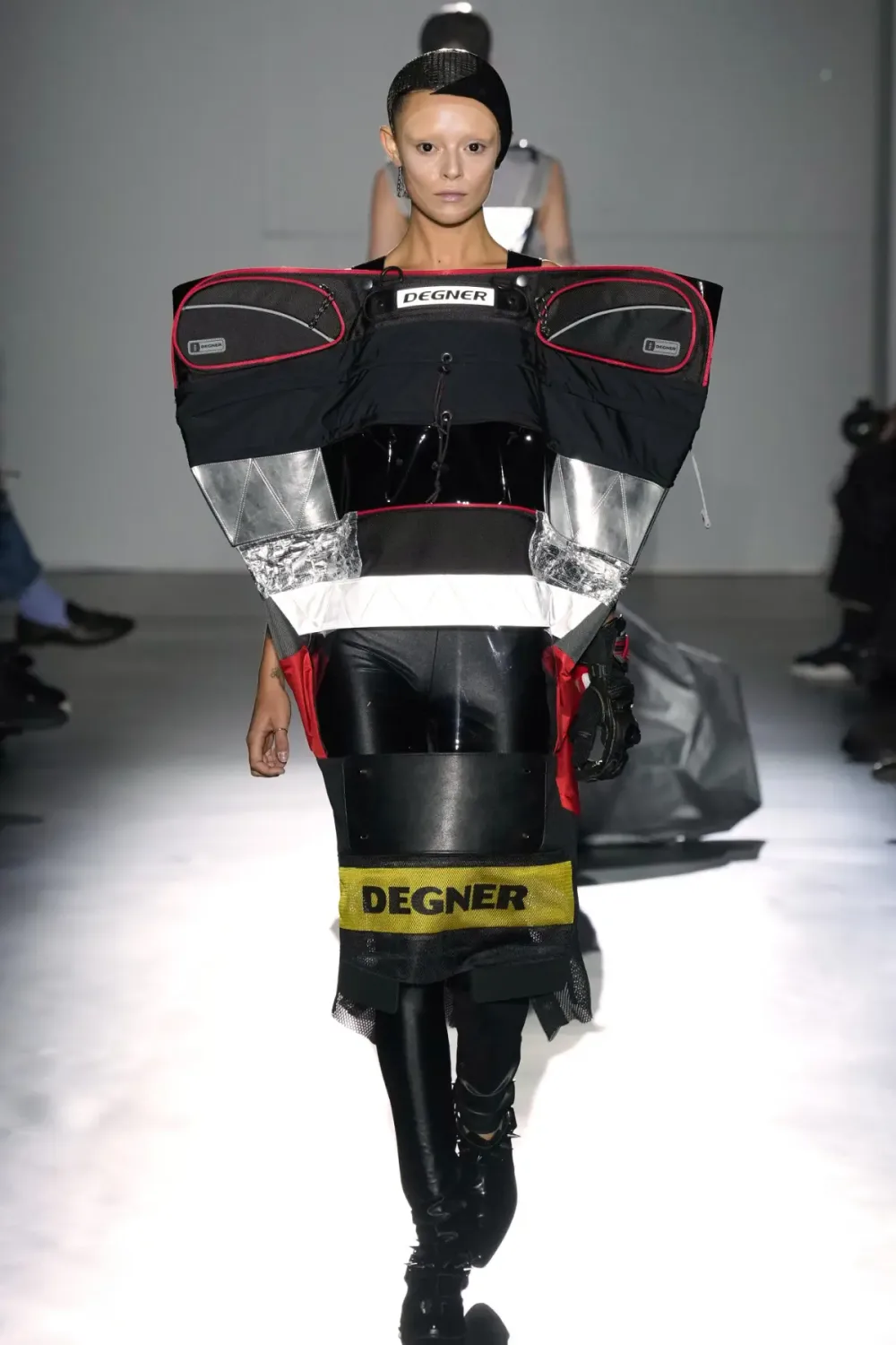 ジュンヤワタナベ 2025年春夏 LOOK 2