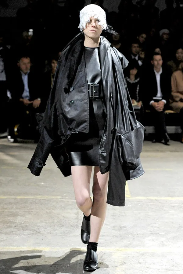 コムデギャルソン 2011春夏 LOOK 2