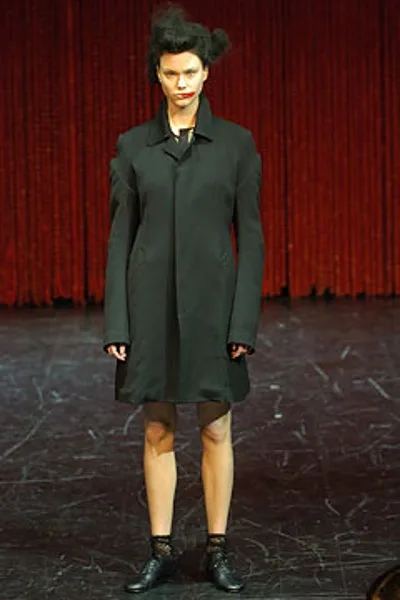 コムデギャルソン 2004秋冬 LOOK 12