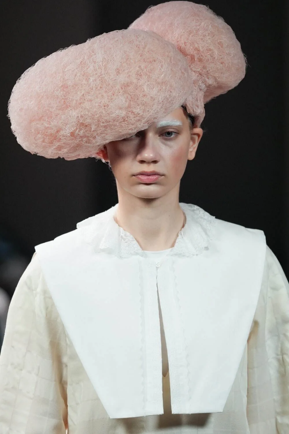 タオ 2024年秋冬 LOOK 12 / VIEW 2