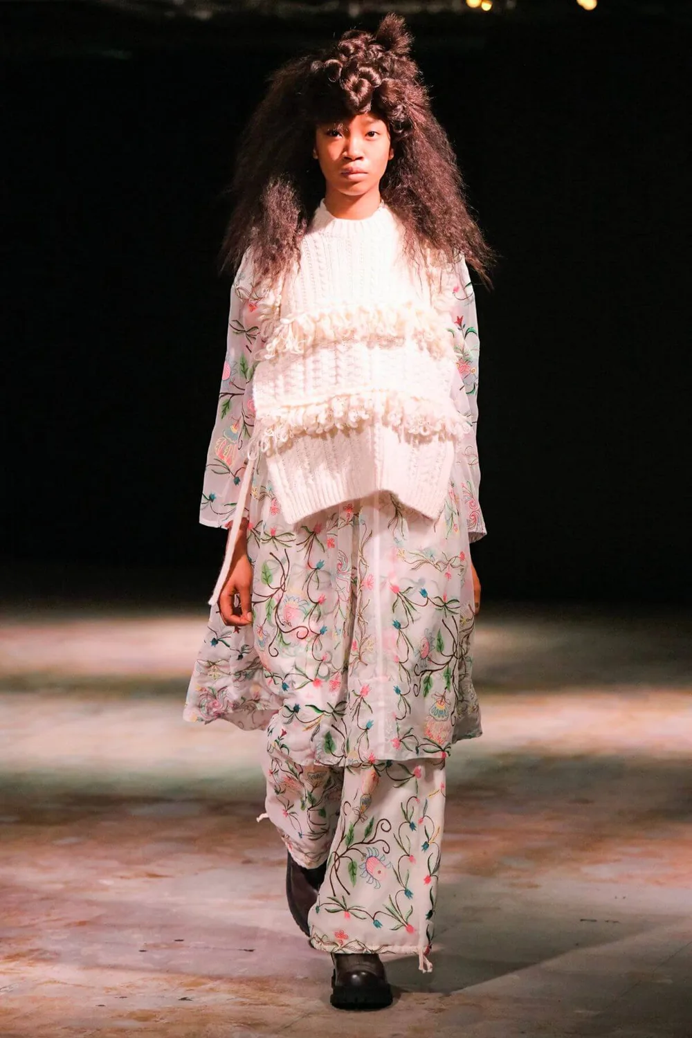 タオ 2022年秋冬 LOOK 20