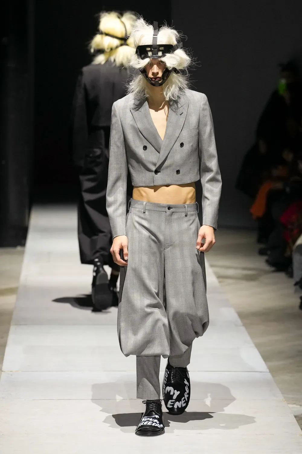 コムデギャルソンオムプリュス 2026年秋冬 LOOK 8