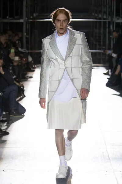コムデギャルソンオムプリュス 2018秋冬 LOOK 15