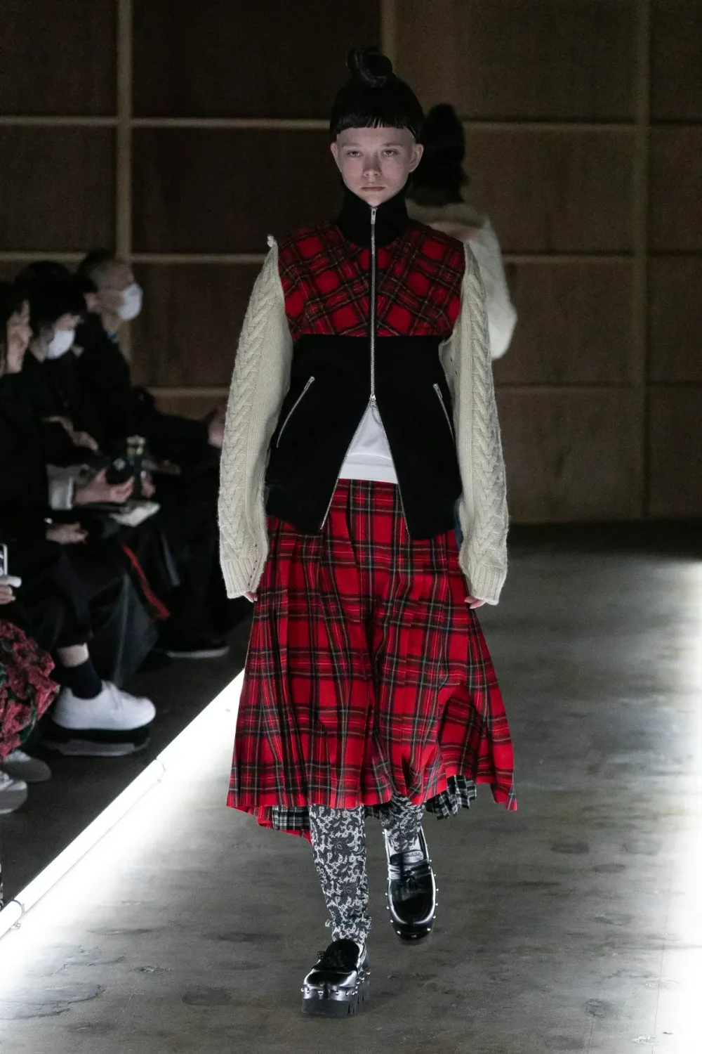 タオ 2023年秋冬 LOOK 24