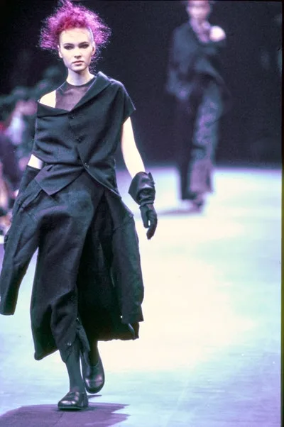 コムデギャルソン 1992秋冬 LOOK 17