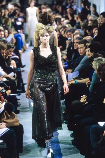 コムデギャルソン 2001春夏 LOOK 38