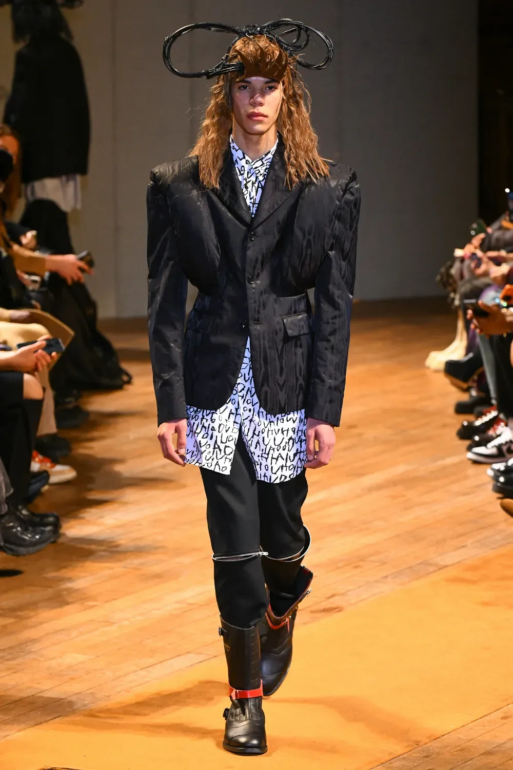 コムデギャルソンオムプリュス 2023年秋冬 LOOK 24