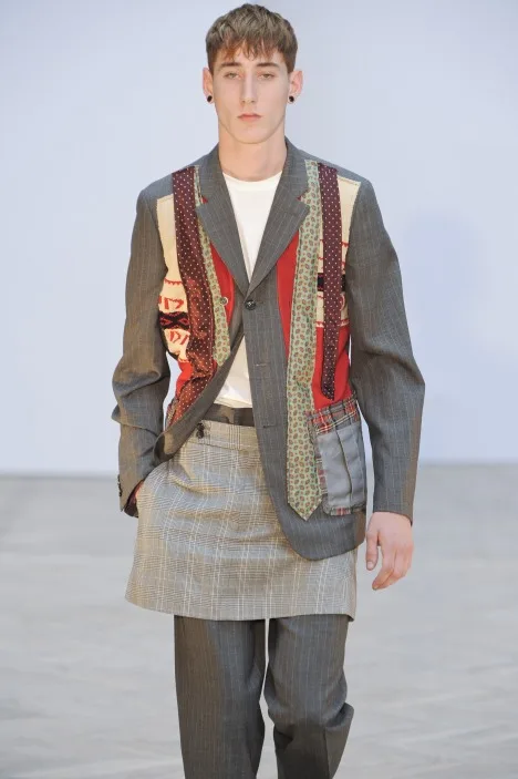 コムデギャルソンオムプリュス 2010春夏 LOOK 20 / VIEW 2