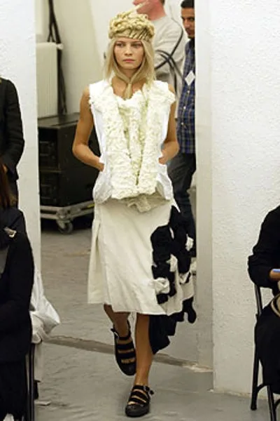 コムデギャルソン 2003春夏 LOOK 37