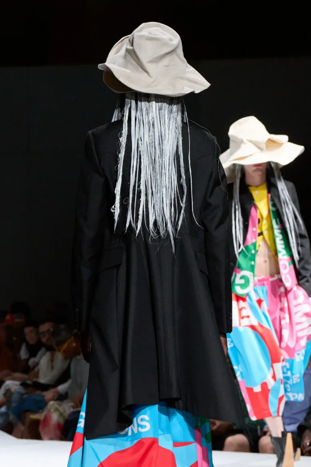 コムデギャルソンオムプリュス 2027年春夏 LOOK 37 / VIEW 3