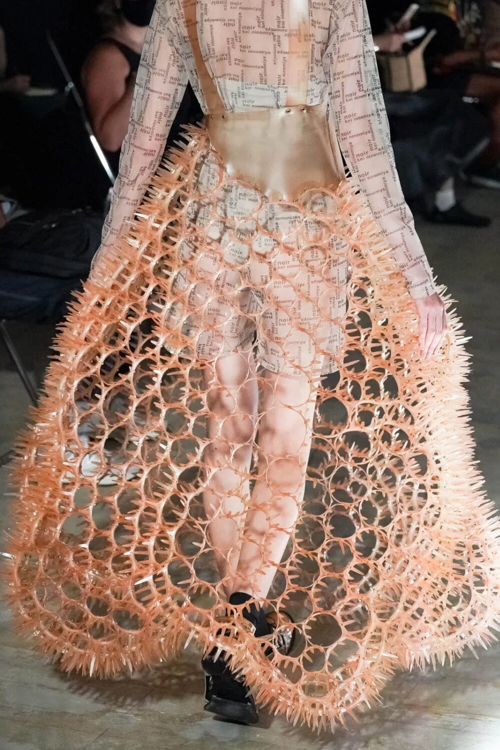 ノワールケイニノミヤ 2022年春夏 LOOK 30 / VIEW 3