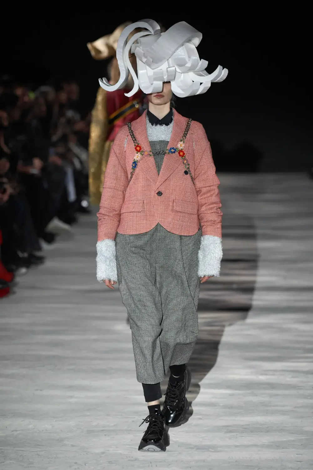 ノワールケイニノミヤ 2025年秋冬 LOOK 21