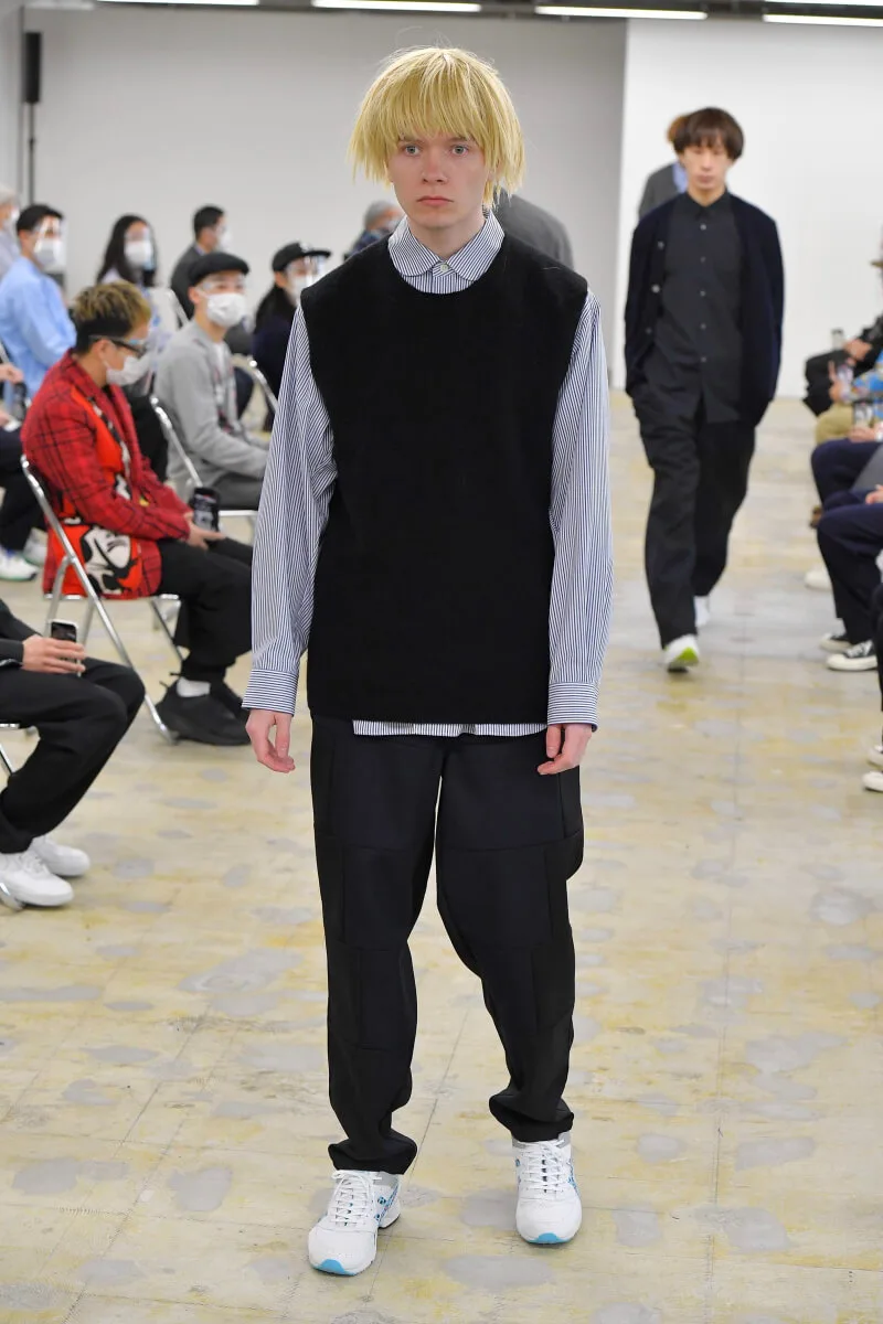 コムデギャルソンシャツ 2021年秋冬 LOOK 33
