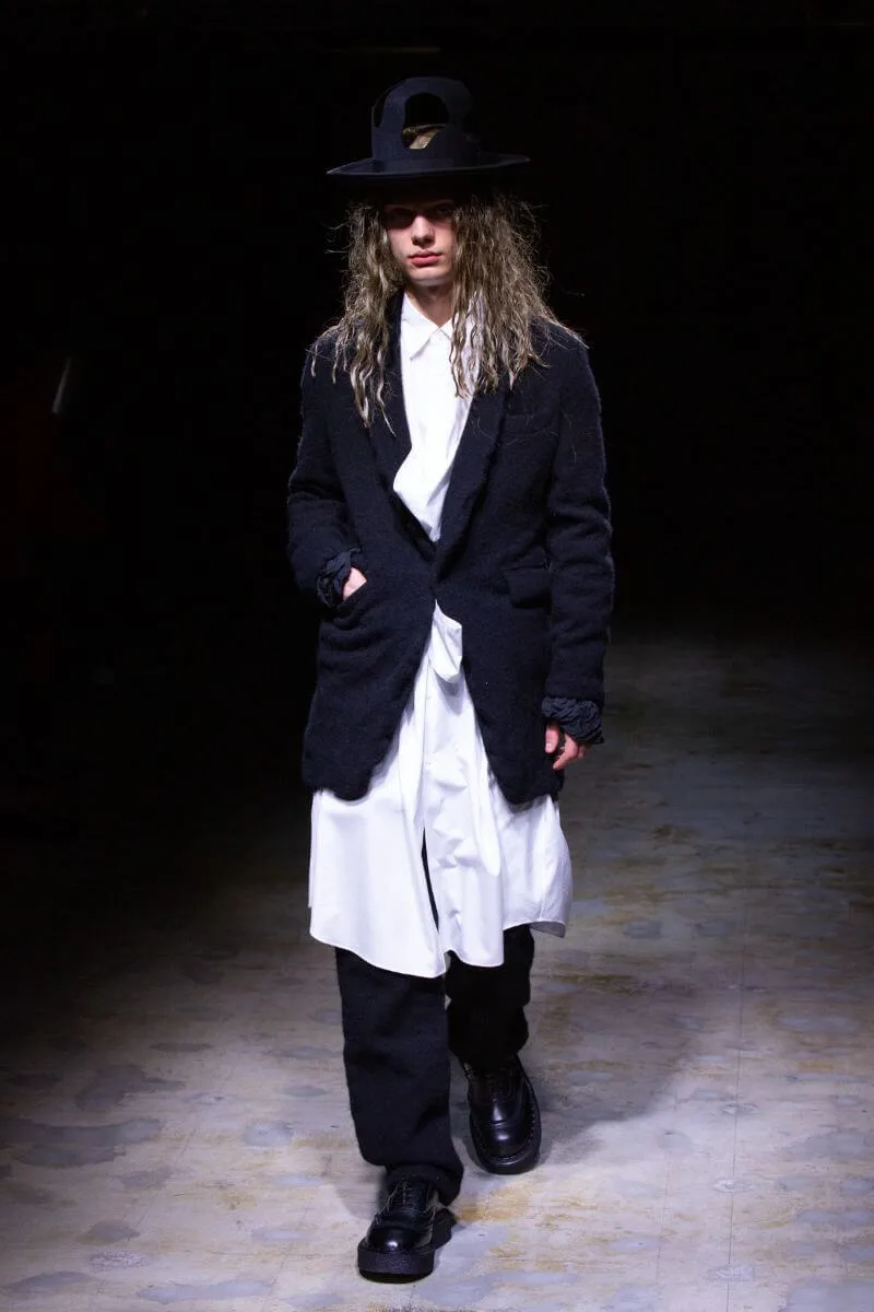 コムデギャルソンオムプリュス 2022年秋冬 LOOK 15