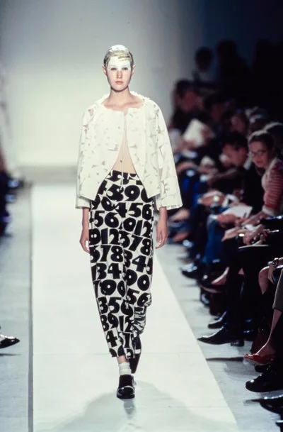 コムデギャルソン 2002春夏 LOOK 16
