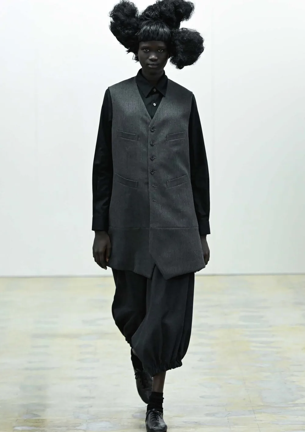 コムデギャルソン コムデギャルソン 2026年秋冬 LOOK 3