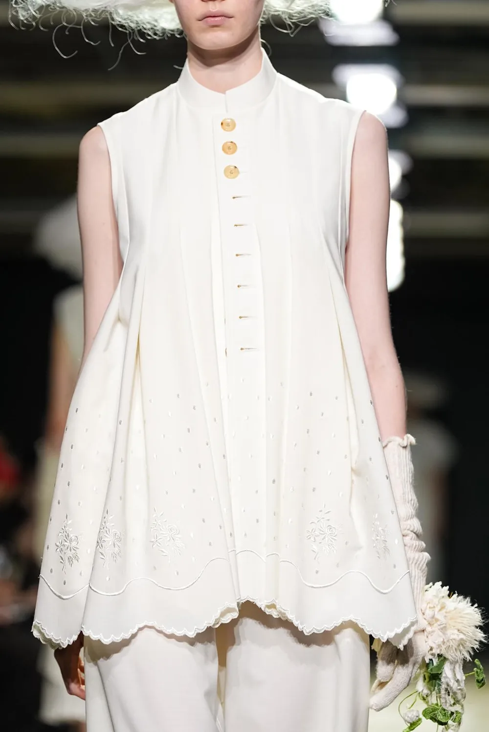 タオ 2027年春夏 LOOK 9 / VIEW 2