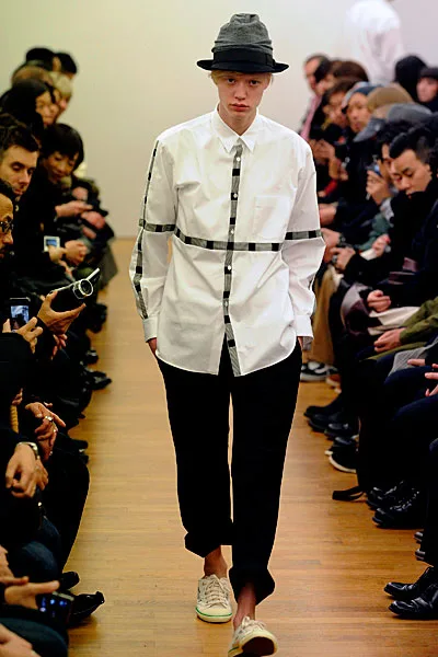 コムデギャルソンシャツ 2010秋冬 LOOK 32