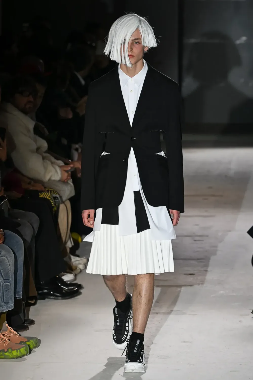 コムデギャルソンオムプリュス 2024年秋冬 LOOK 6