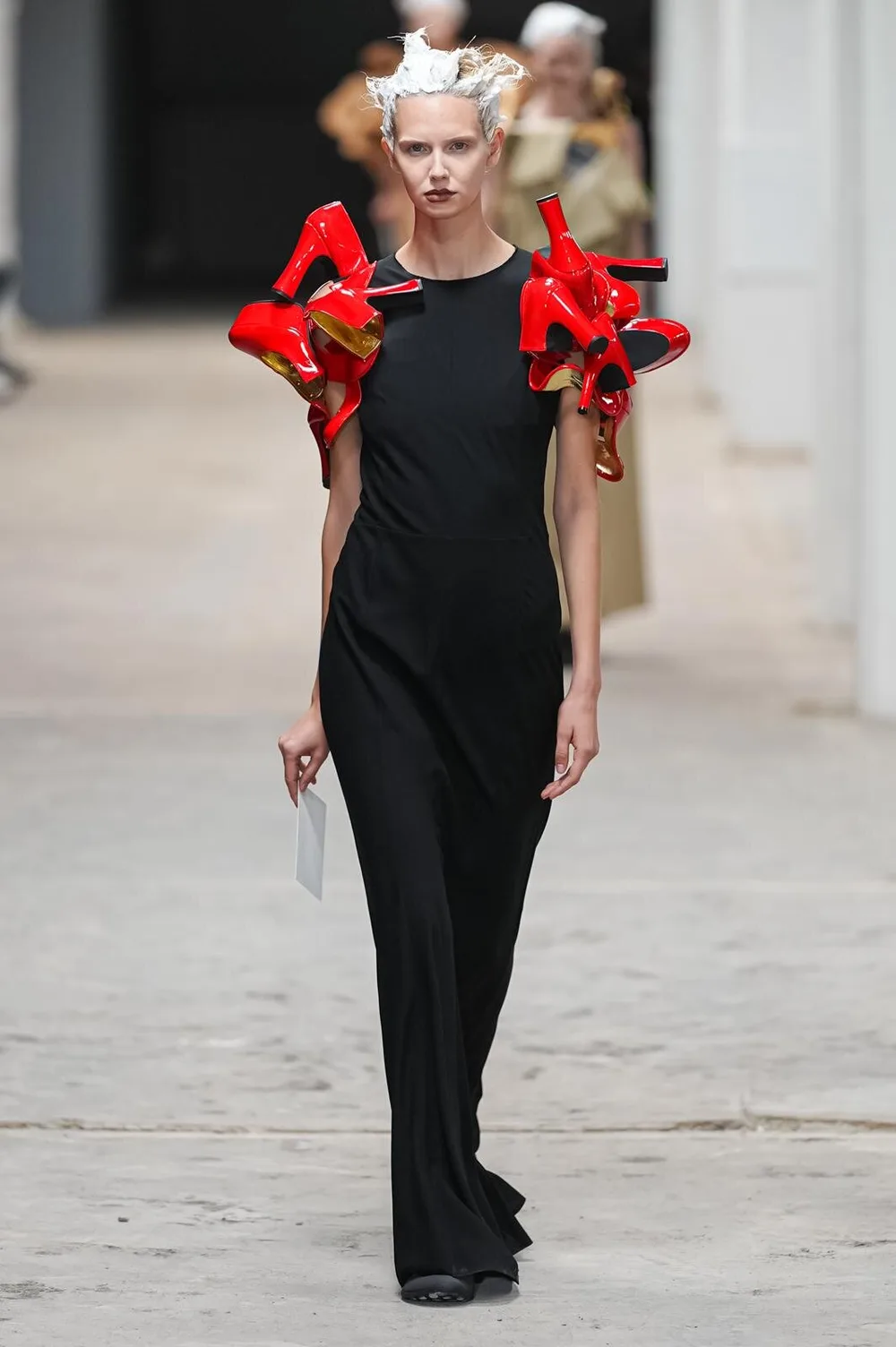 JUNYA WATANABE 2026年春夏コレクション LOOK 1