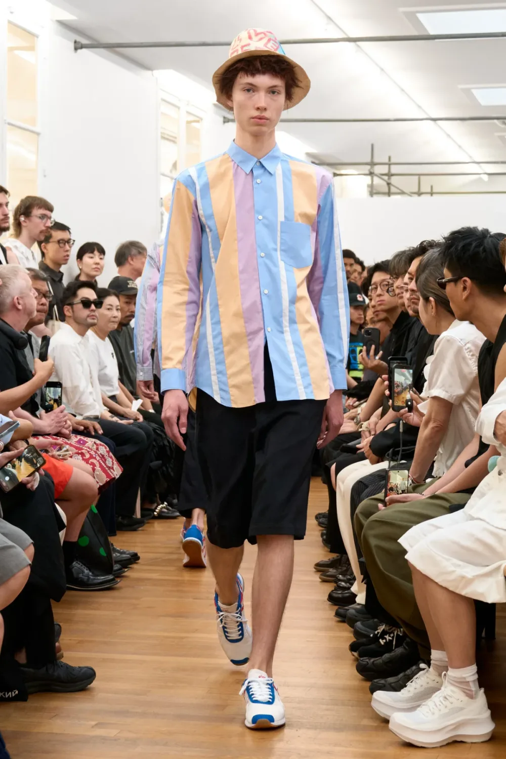 コムデギャルソンシャツ 2027年春夏 LOOK 10
