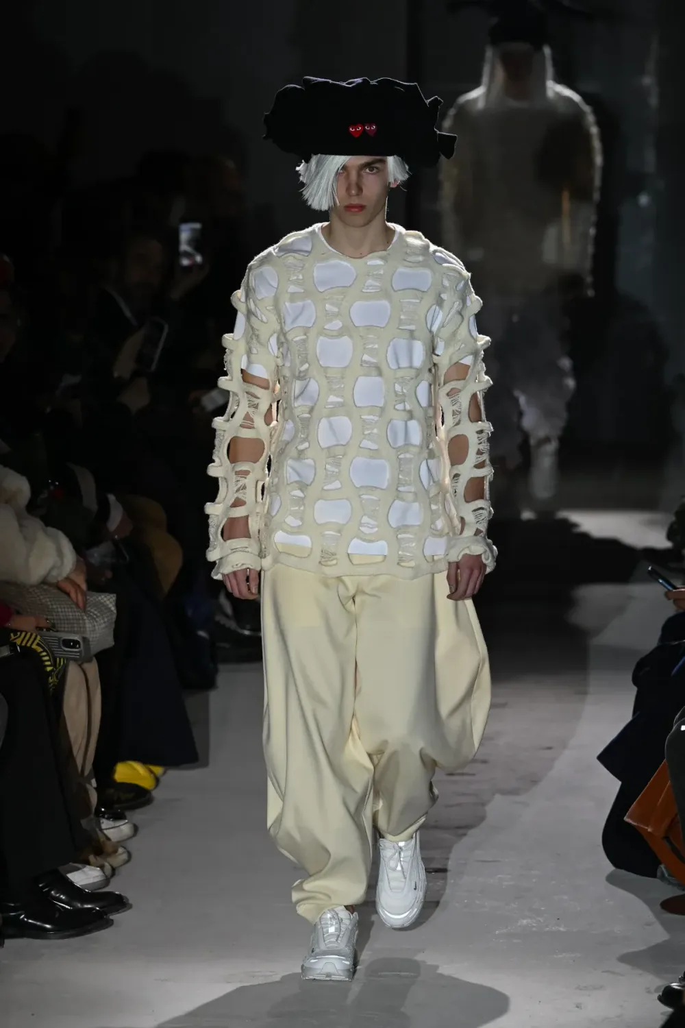 コムデギャルソンオムプリュス 2024年秋冬 LOOK 17